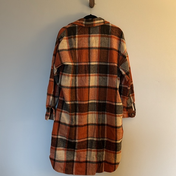 Long flannel plaid shacket - Picture 2 of 4